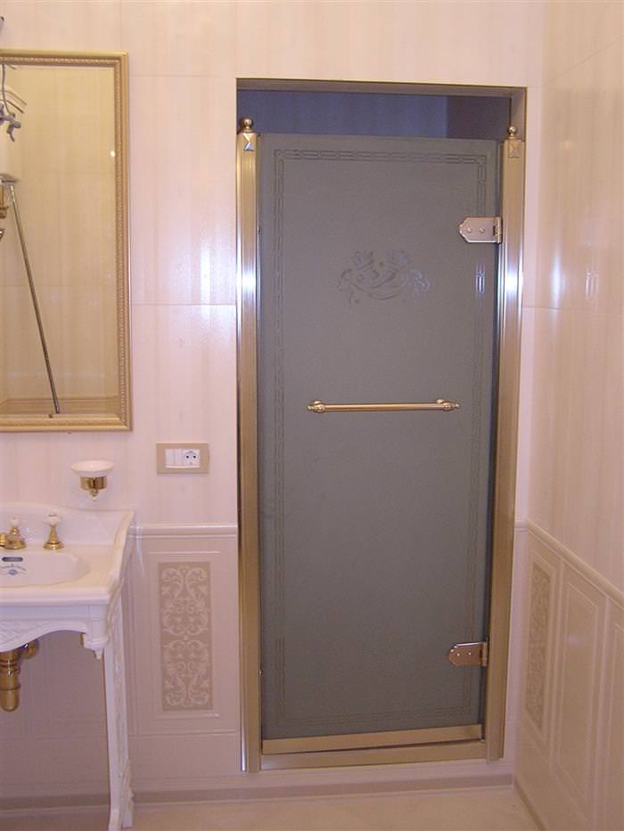 Двері у ванну кімнату і туалет скляні пластикові розсувні вологостійкі .